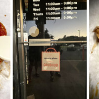 The Queens pizza sandwich and Cafe